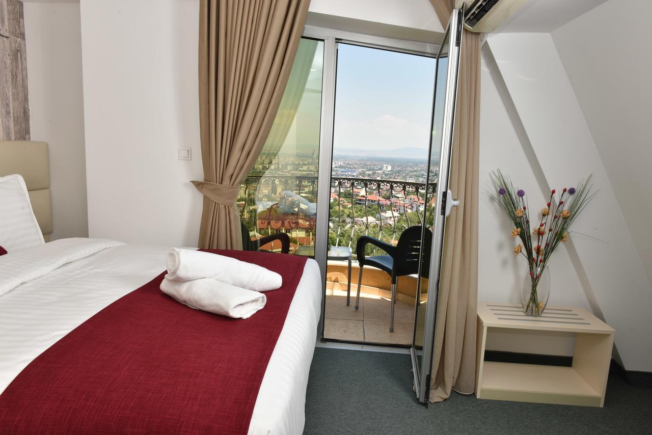 View Inn Boutique Hotel Skopje Bagian luar foto